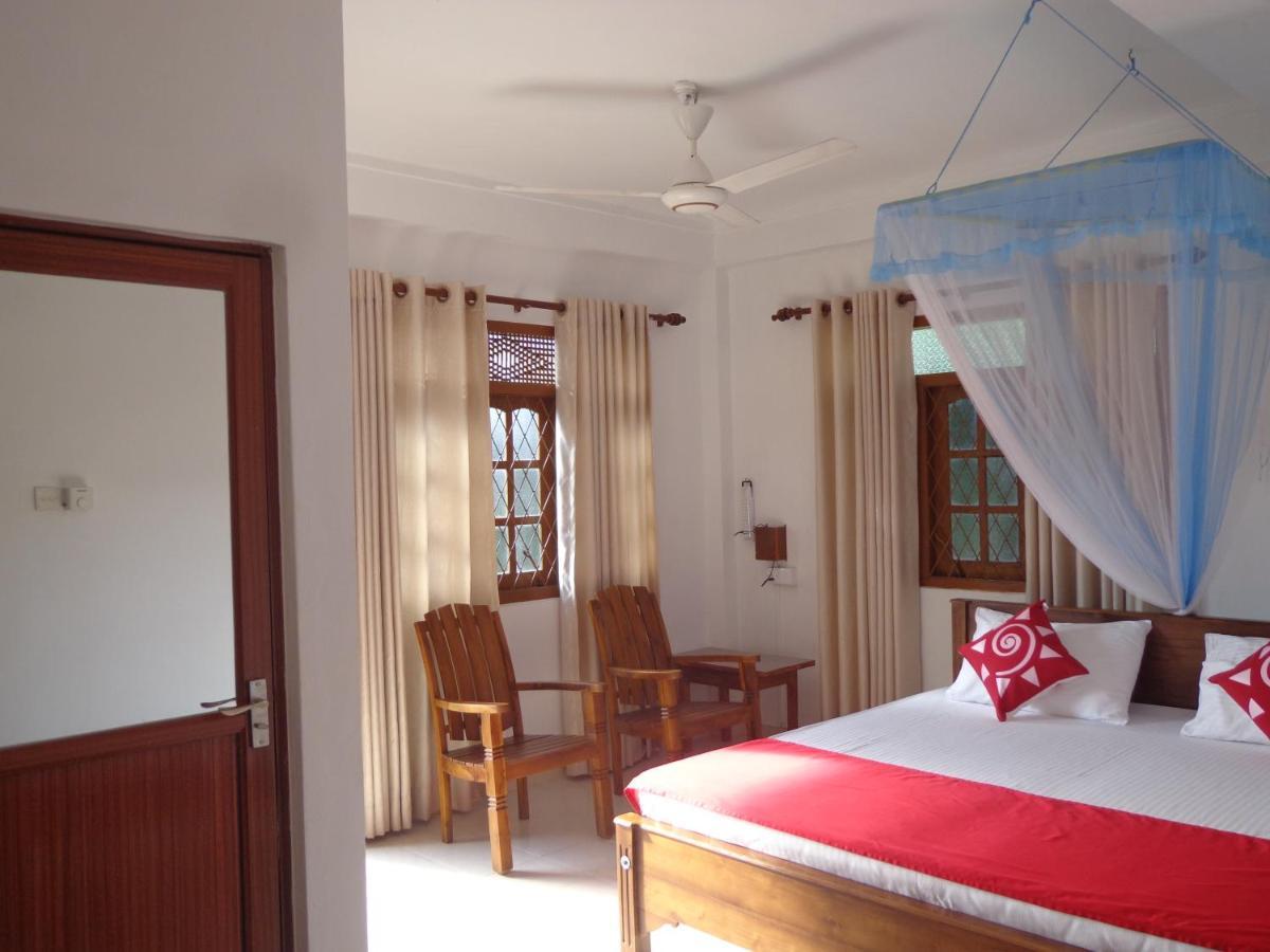 Nisha Homestay Inn Перадения Екстериор снимка