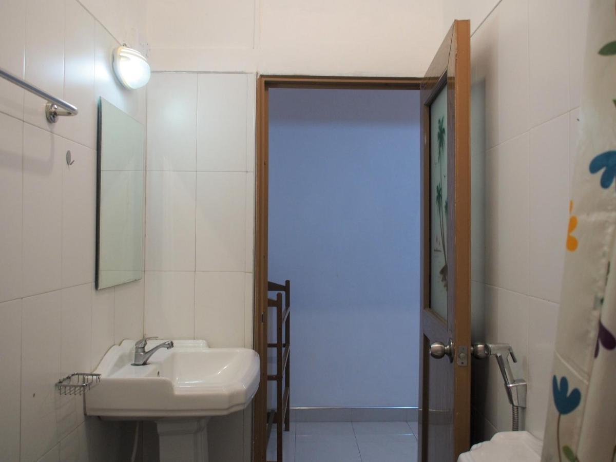 Nisha Homestay Inn Перадения Екстериор снимка
