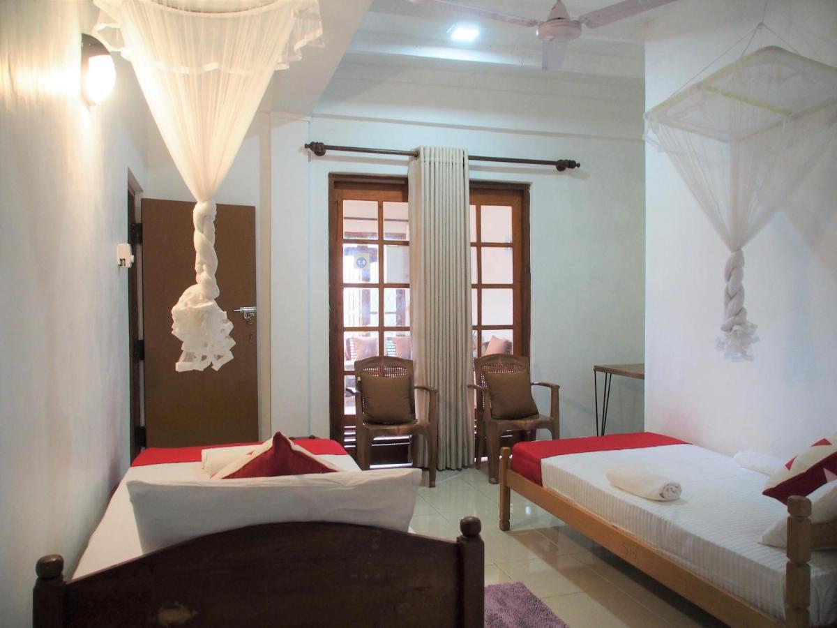 Nisha Homestay Inn Перадения Екстериор снимка
